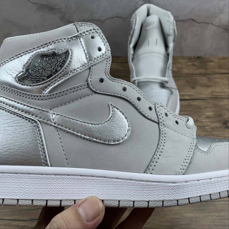 Nike Air Jordan 1 - High Zoom R2T - Silver Grey / White