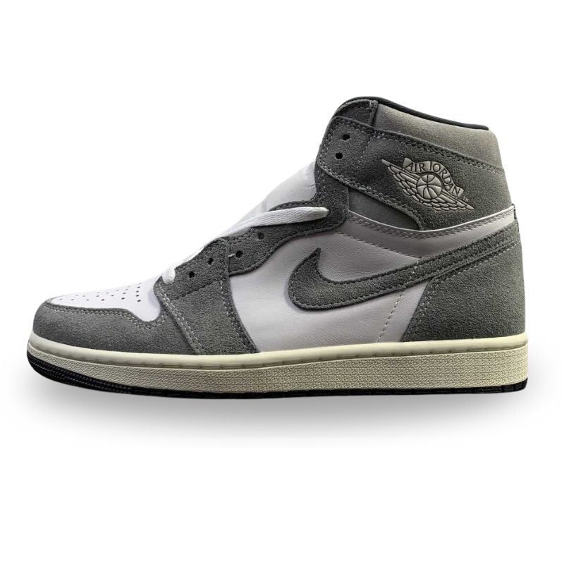 Nike Air Jordan 1 - Retro High OG - Black / Fire Red - Light Smoke Grey