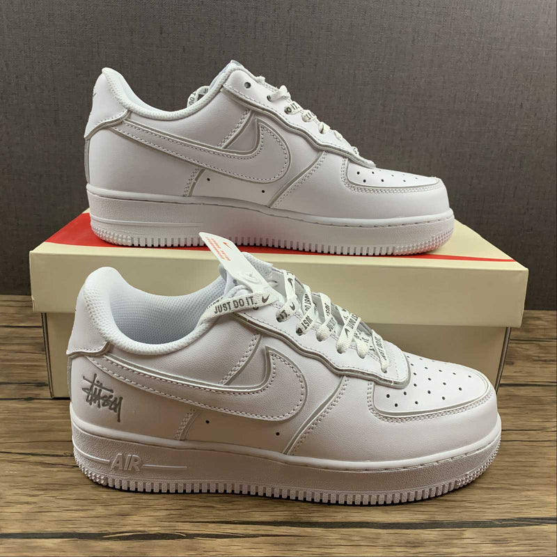 Nike Air Force 1 - Low / Stussy - White / Silver Reflective