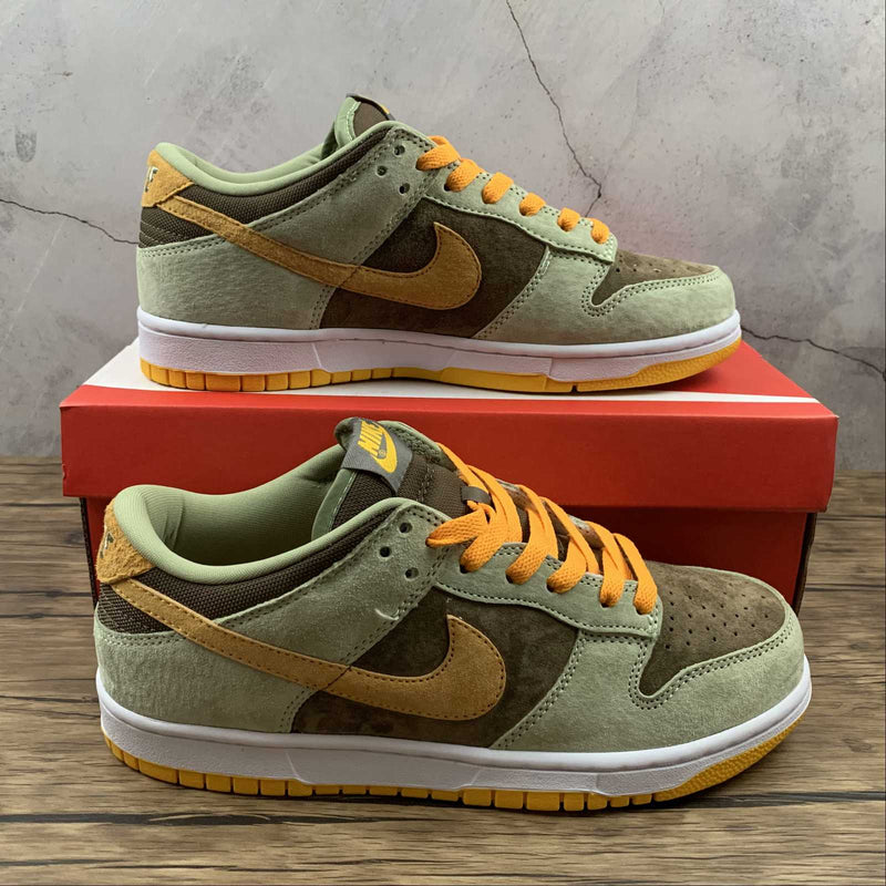 Nike Dunk Low - SE - Dusty Olive / Pro Gold