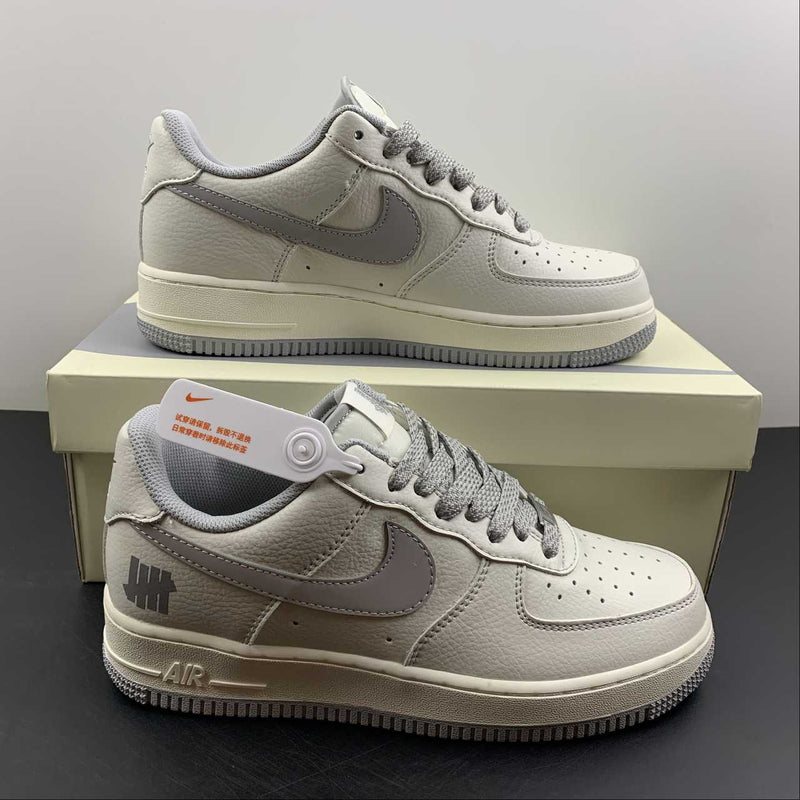 Nike Air Force 1 - '07 - SU19 - Beige / Bright Silver