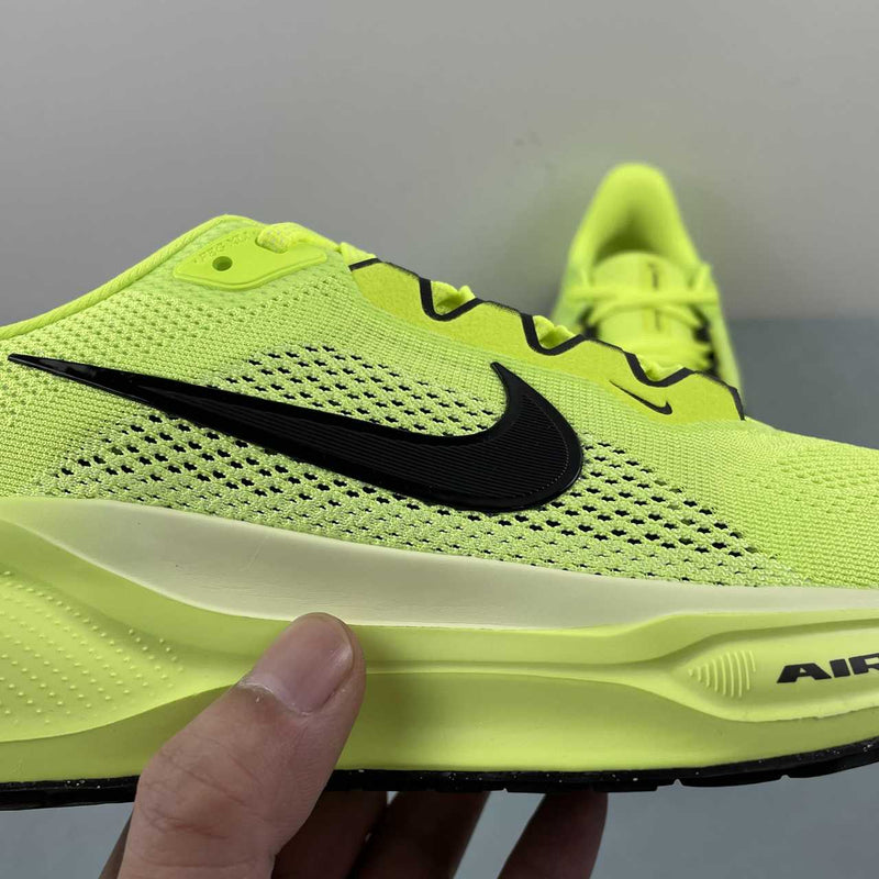 Nike Air Zoom - Pegasus 41 - Volt / Black - Barely Volt