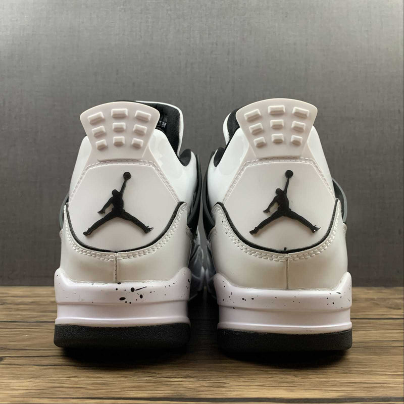 Nike Air Jordan 4 -  Retro SE - White / Black - Volt