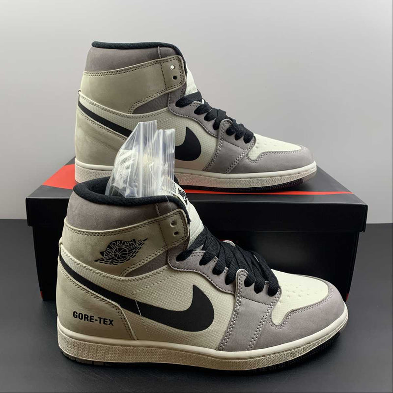 Nike Air Jordan 1 - Retro High OG - Sail / Light Bone - College Grey - Black