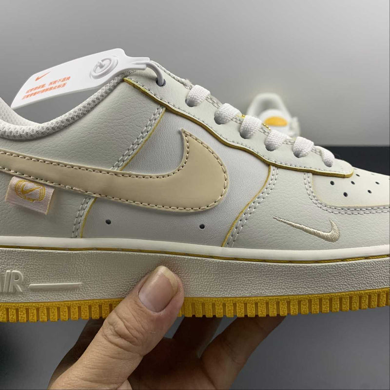 Nike Air Force 1 - '07 - Rice White / Yellow