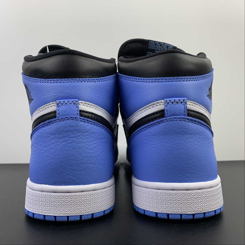 Nike Air Jordan 1 - Retro High OG - University Blue / Black - White