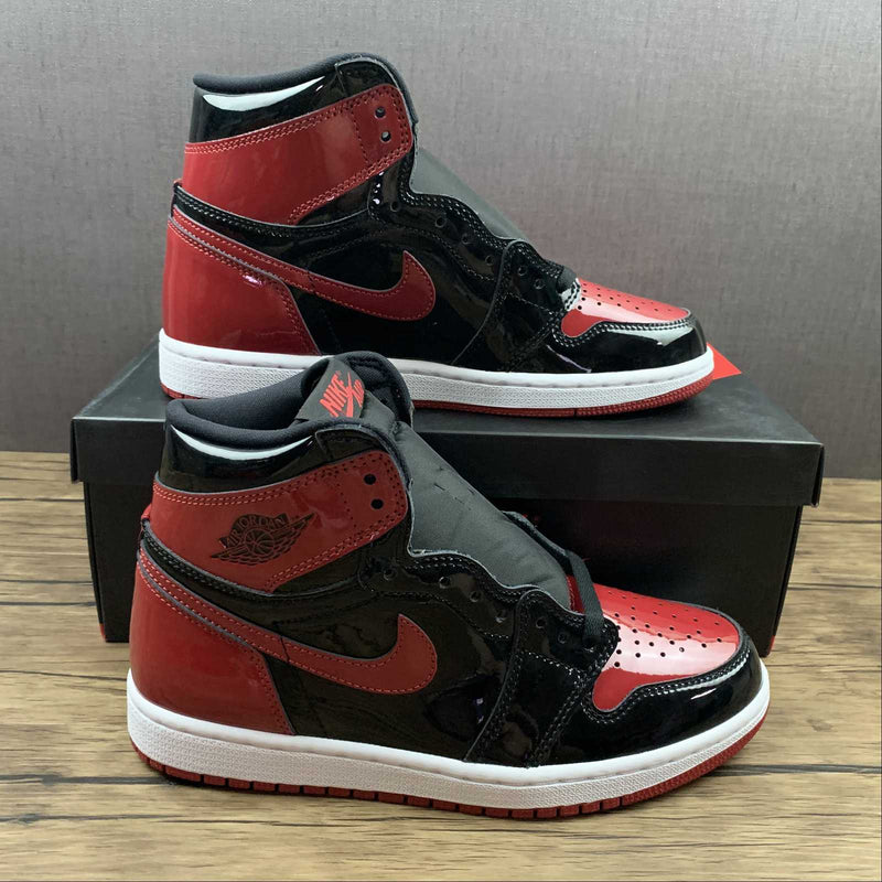 Nike Air Jordan 1 - Retro High OG - Black / GYM Red - Patent Bred