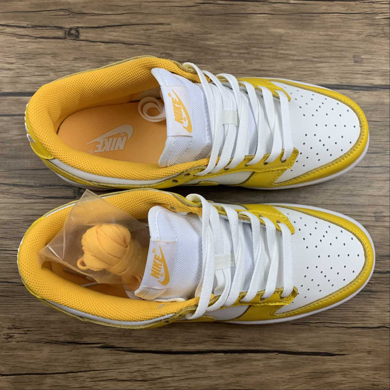 Nike Dunk Low - SP - White / Yellow