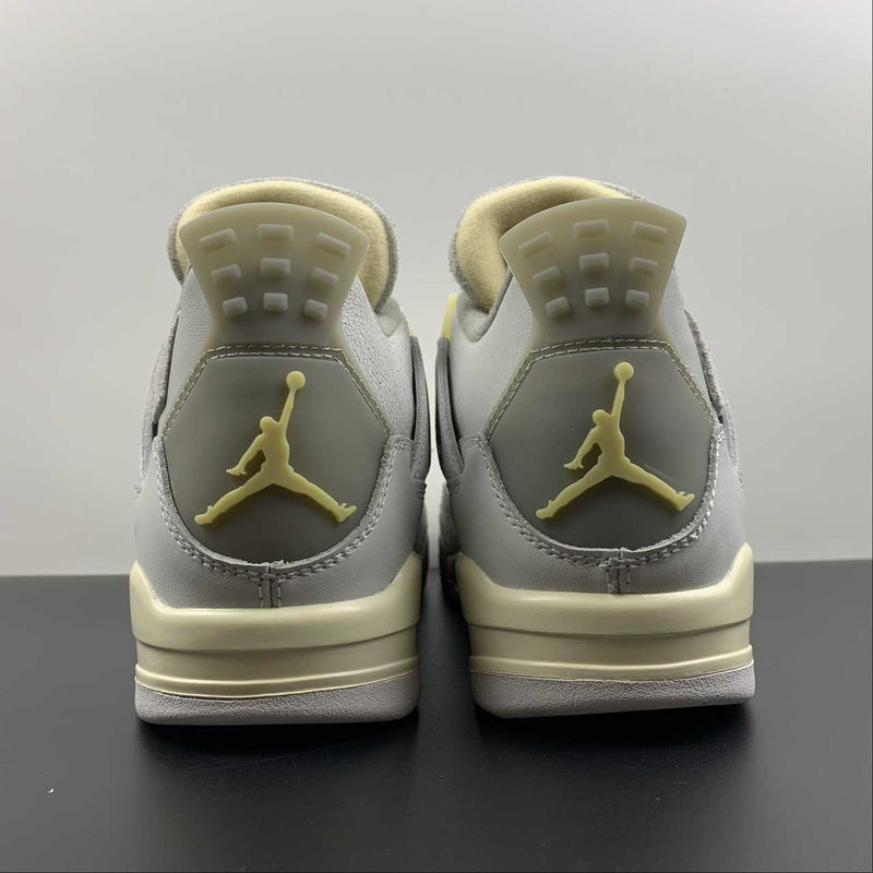 Nike Air Jordan 4 -  Retro SE - Photon Dust / Pale Vanilla