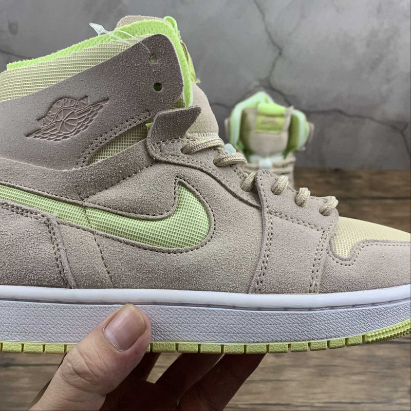 Nike Air Jordan 1 - Zoom Air CMFT - Camel Color / Grass Green