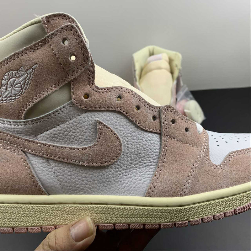 Nike Air Jordan 1 - Retro High OG - Pink / Pink White