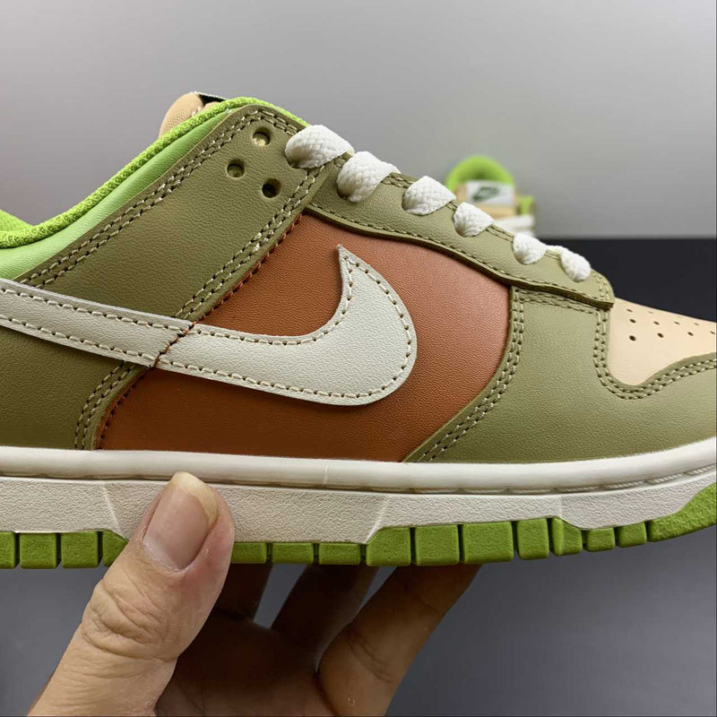 Nike Dunk Low - Barley / Sail - Sail - Vivid Green