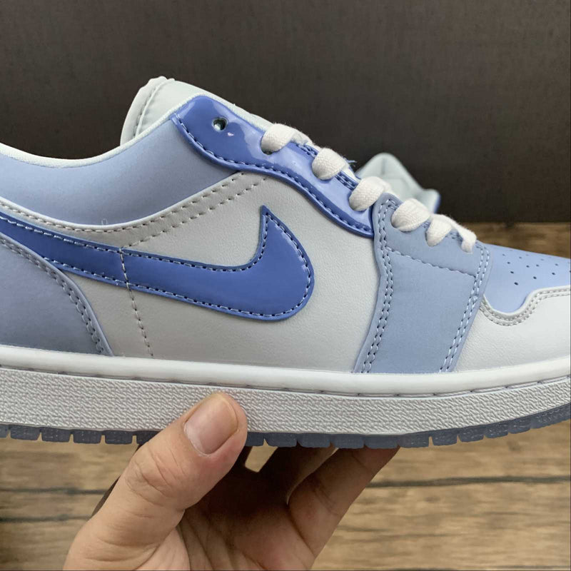 Nike Air Jordan 1 - LOW -Light Blue / White