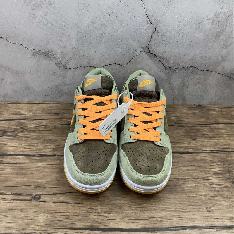 Nike Dunk Low - SE - Dusty Olive / Pro Gold