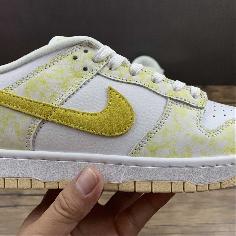 Nike Dunk Low - OG - Yellow Strike