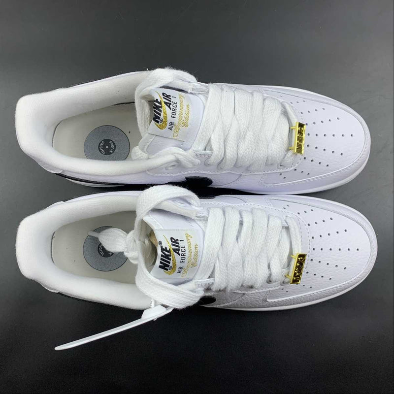 Nike Air Force 1 - '07 - LOW - White / Black / Gold