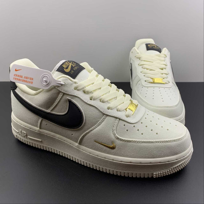 Nike Air Force 1 - '07 - Beige / Black / Gold