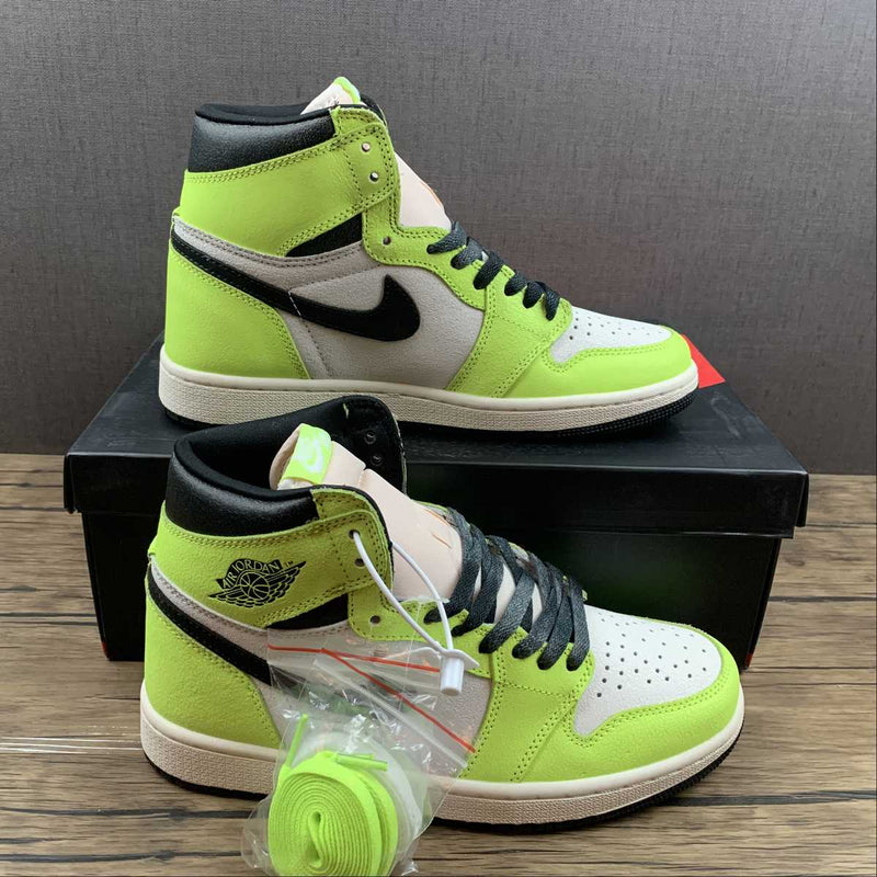 Nike Air Jordan 1 - Retro High OG - Green / White