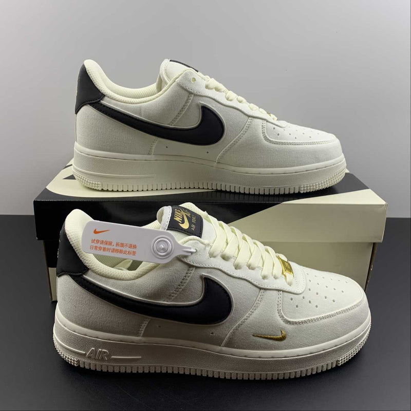 Nike Air Force 1 - '07 - Beige / Black / Gold