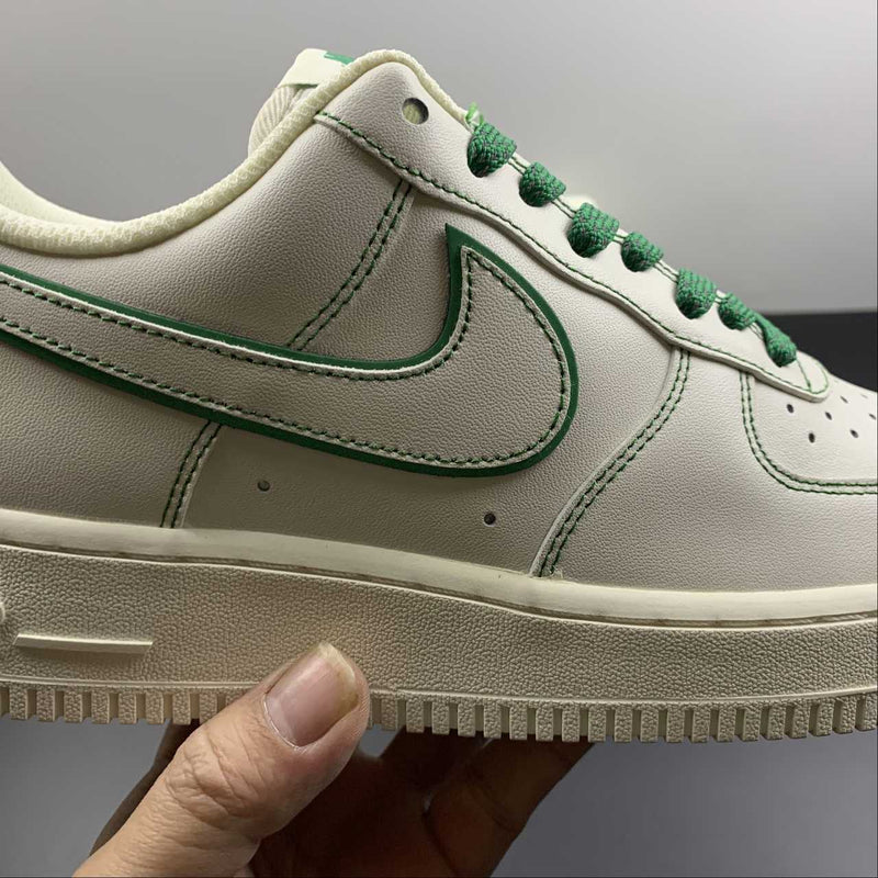 Nike Air Force 1 - '07 - Beige / Green