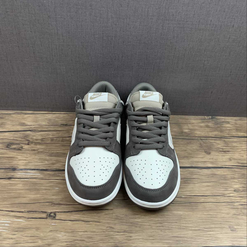 Nike Dunk Low - Katsuhiro ô Tomo - Dk. Brown / Beige White