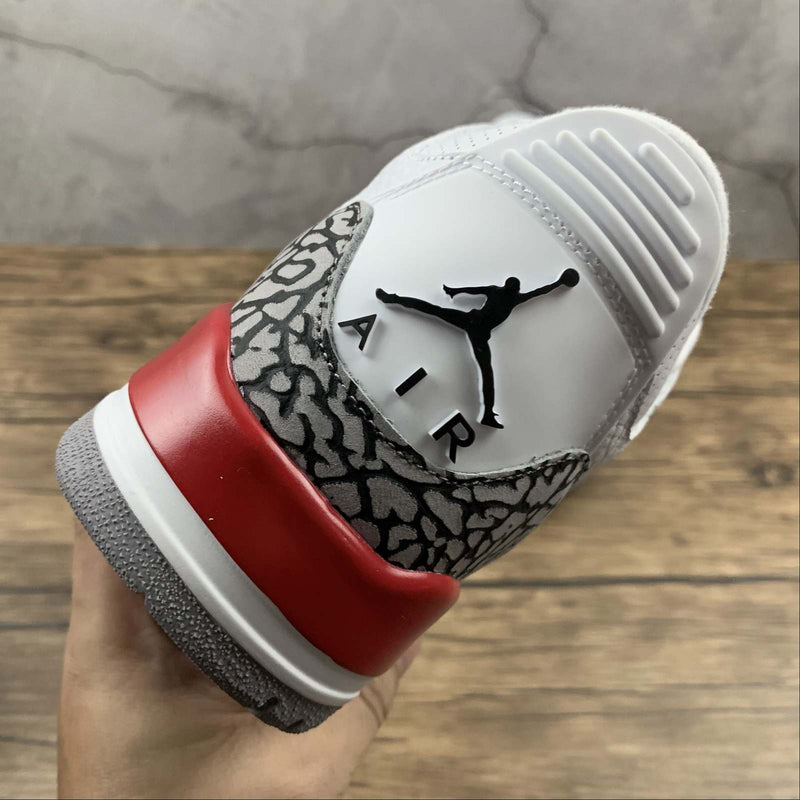 Nike Air Jordan 3 Retro - White / Fire Red - Cement Grey