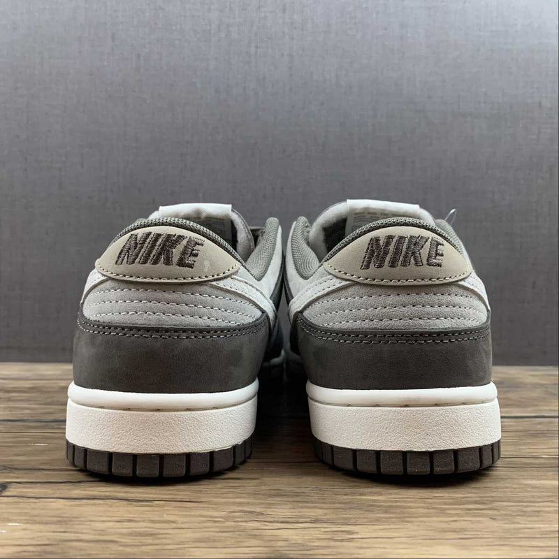 Nike Dunk Low - Katsuhiro ô Tomo - Dk. Brown / Beige White