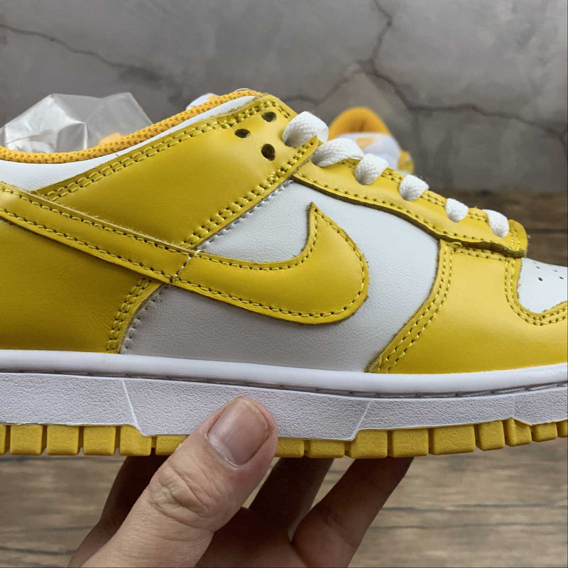 Nike Dunk Low - SP - White / Yellow