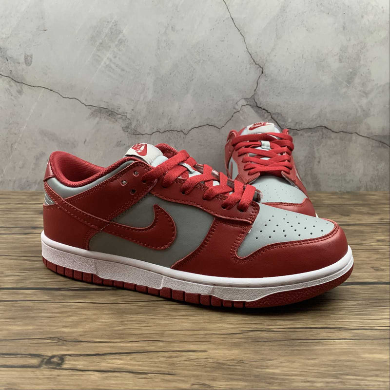 Nike Dunk Low - SP - Grey / Red