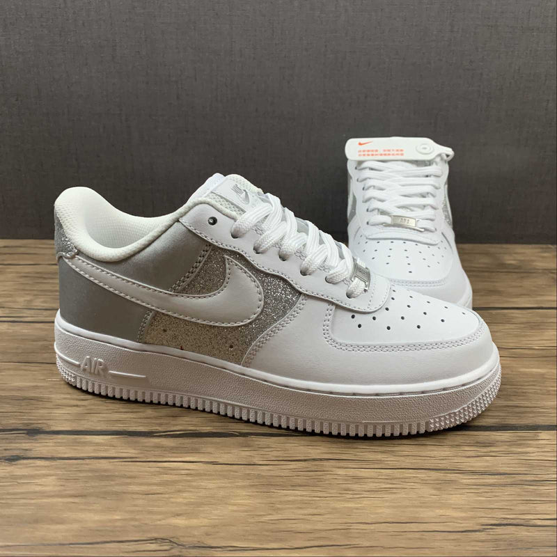 Nike Air Force 1 - '07 - White / White - Metallic Silver