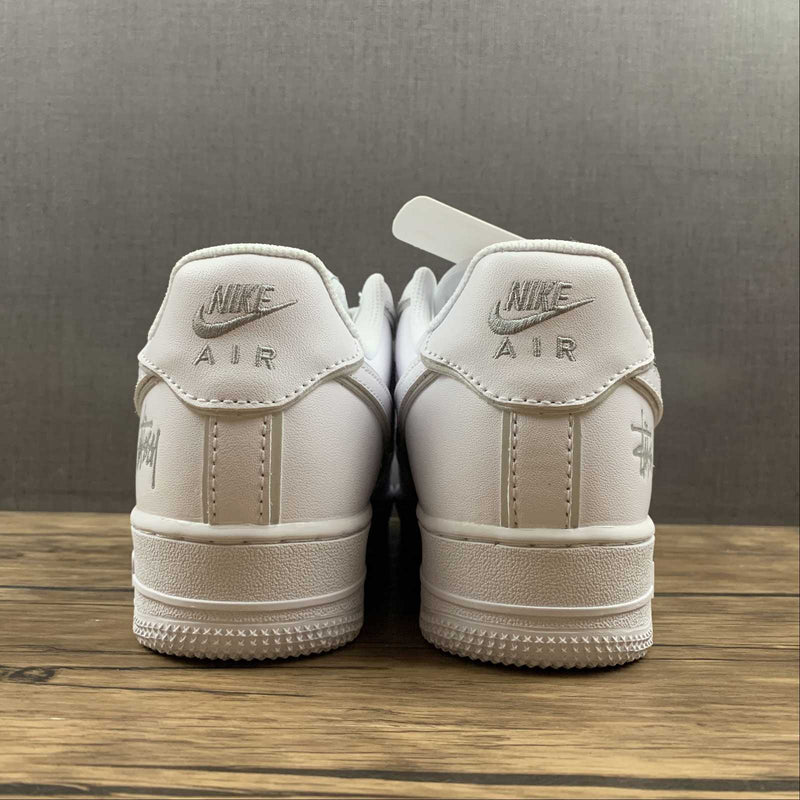 Nike Air Force 1 - Low / Stussy - White / Silver Reflective