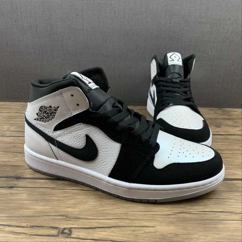 Nike Air Jordan 1 - MID - White / Black