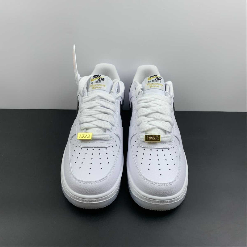 Nike Air Force 1 - '07 - LOW - White / Black / Gold