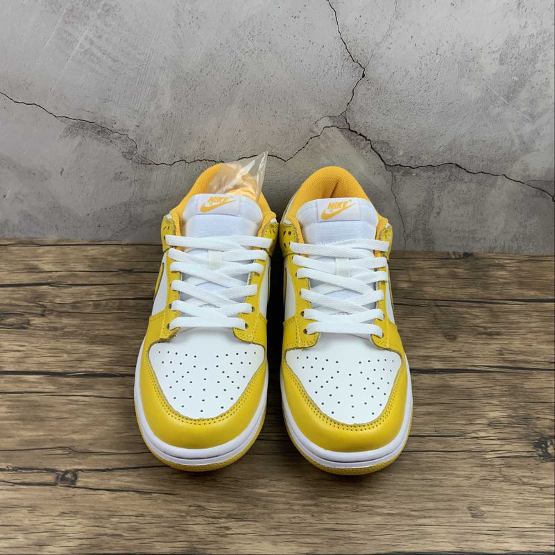 Nike Dunk Low - SP - White / Yellow