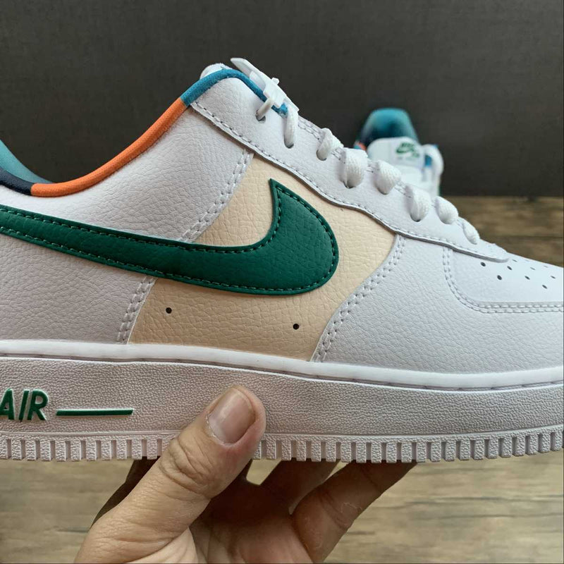 Nike Air Force 1 - '07 - LOW EMB - White / Green / Black