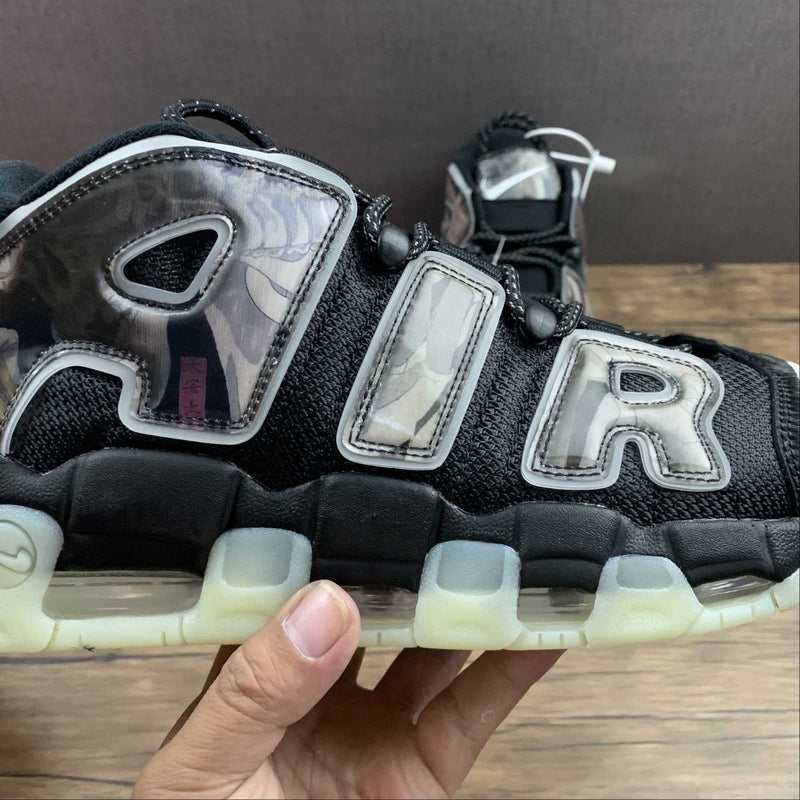 Nike Air More - Uptempo  96 - Off Noir / Sail Pure Platinum