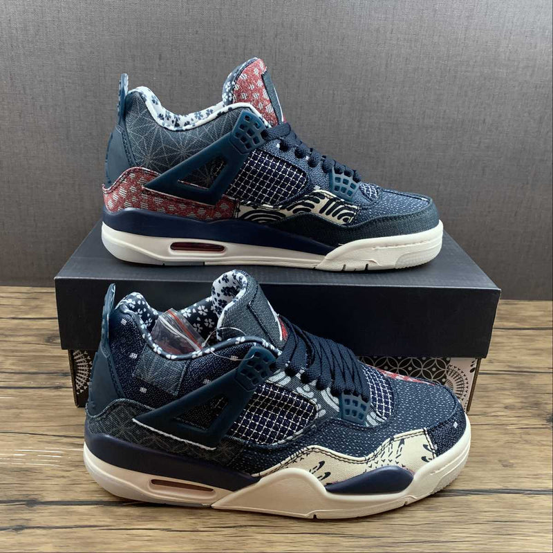 Nike Air Jordan 4 Retro SE - Deep Ocean / Fire Red - Sail