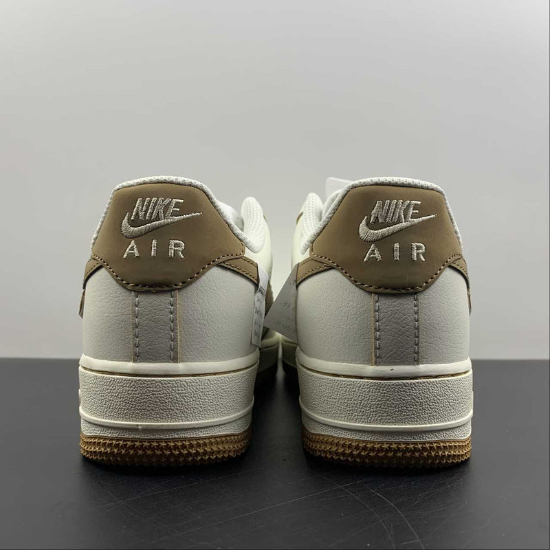 Nike Air Force 1 - '07 - Rice White / Brown