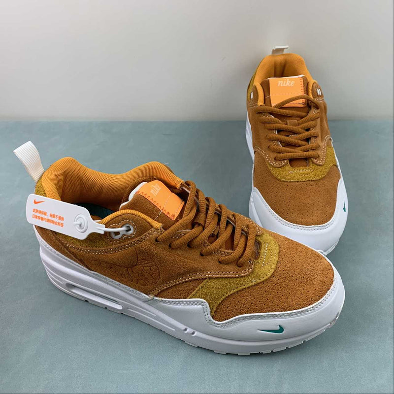 Nike Air Max 1 - Orange / White