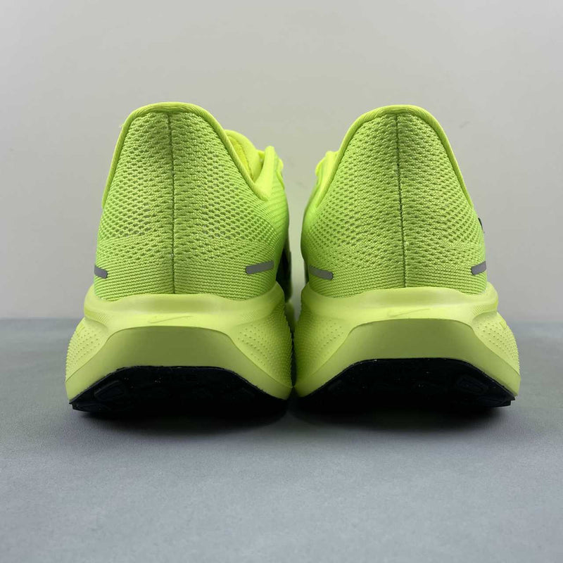 Nike Air Zoom - Pegasus 41 - Volt / Black - Barely Volt