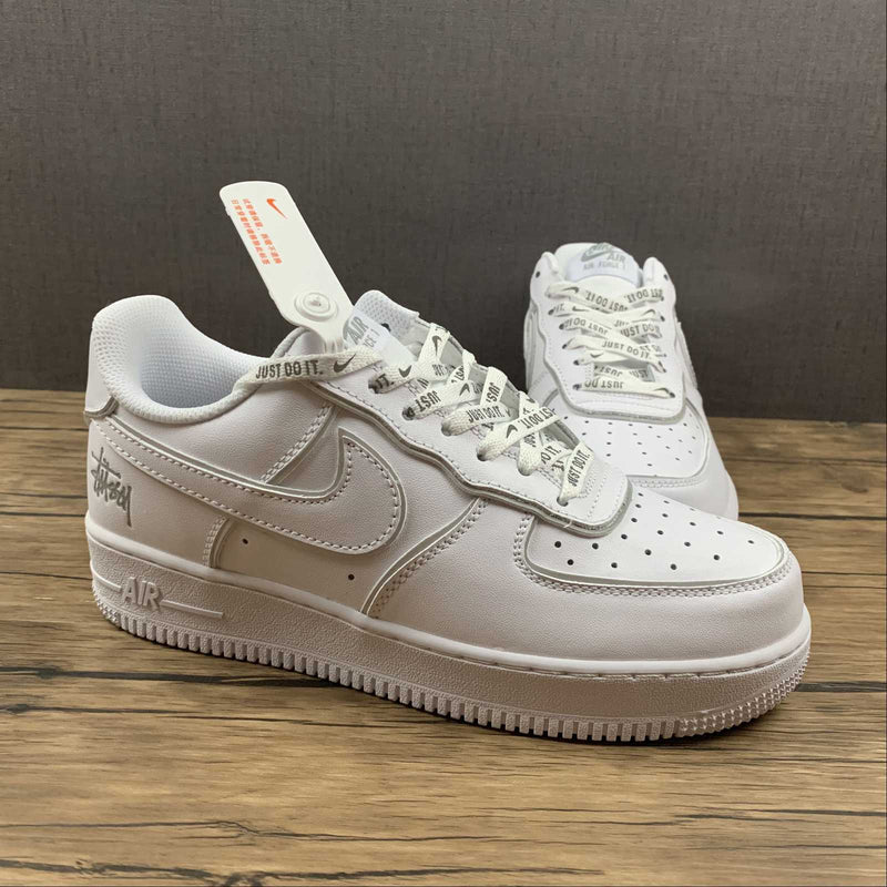 Nike Air Force 1 - Low / Stussy - White / Silver Reflective