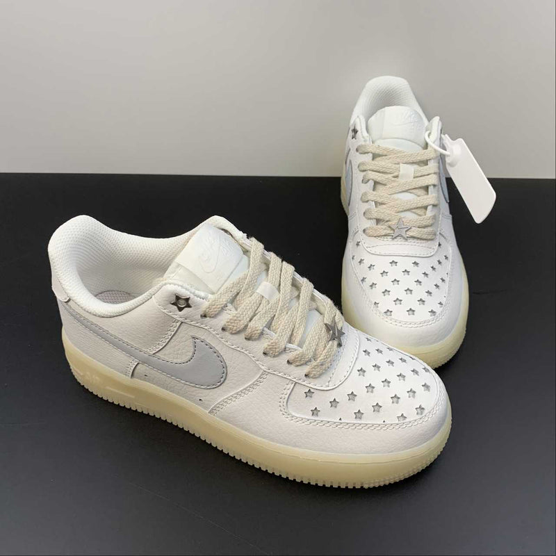 Nike Air Force 1 - '07 - WMNS - Summit White / Pure Platinum