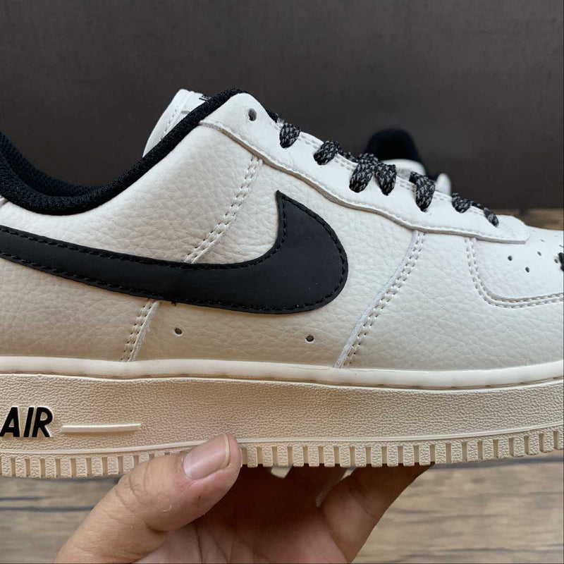 Nike Air Force 1 - '07 - Rice White / Black