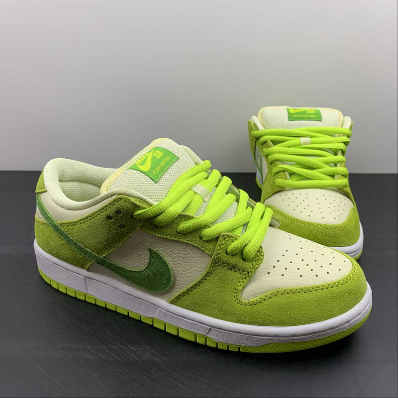 Nike Dunk Low - SB PRO - Atomic Green / Chlorophyll