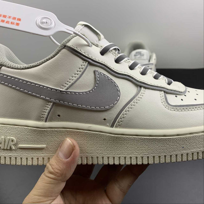 Nike Air Force 1 - '07 - Beige / Grey