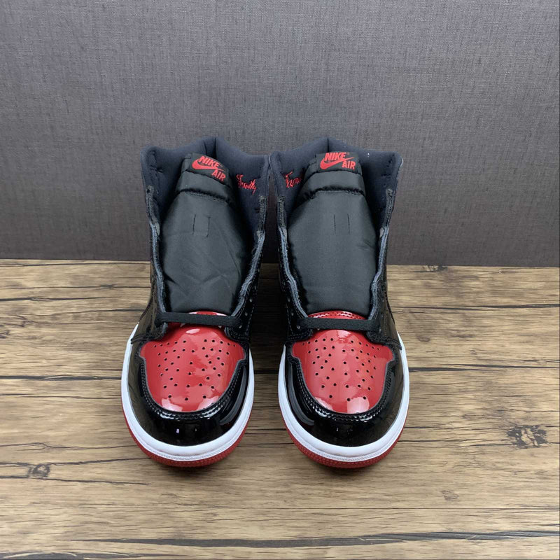 Nike Air Jordan 1 - Retro High OG - Black / GYM Red - Patent Bred