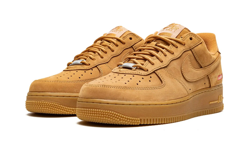 Tênis Air Force 1 x Supreme "Wheat" Marrom