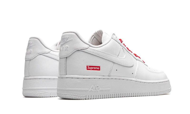 Tênis Air Force 1 x Supreme "White" Branco