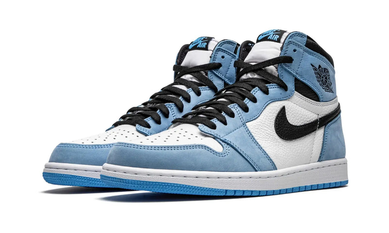 Tênis Air Jordan 1 High "University Blue" Azul / Branco