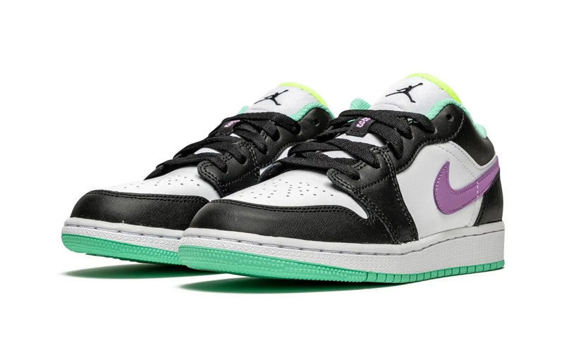 Tênis Air Jordan 1 Low Feminino "Black White Purple" Colorido